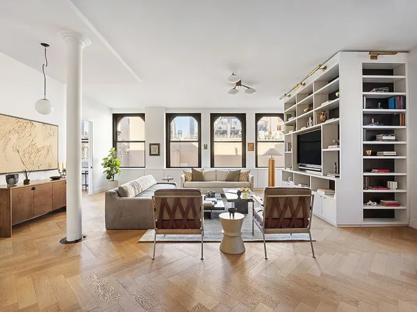 48 E 13th St APT 8B, New York, NY 10003