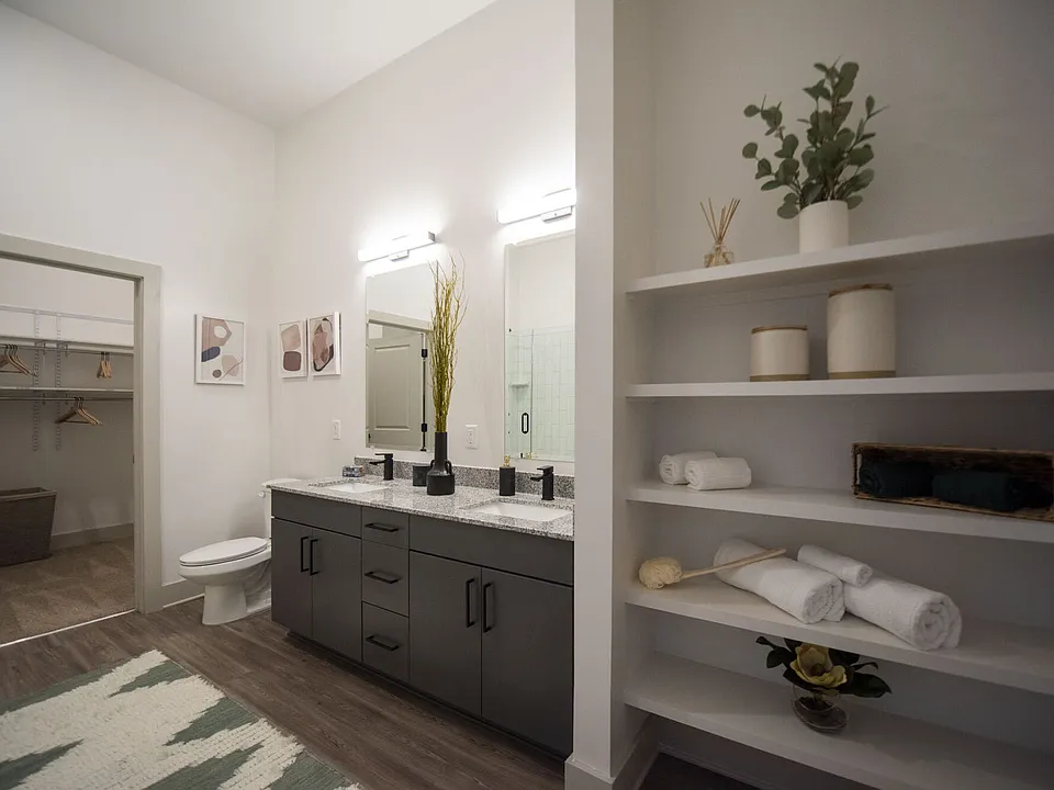 Solis Gainesville apartments community photo