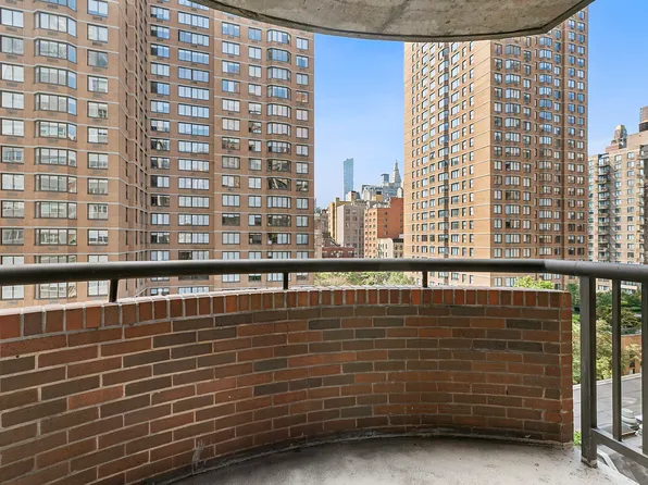 157 East 32nd Street image 3 of 13