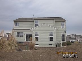 4th image of 130 Lea Ave