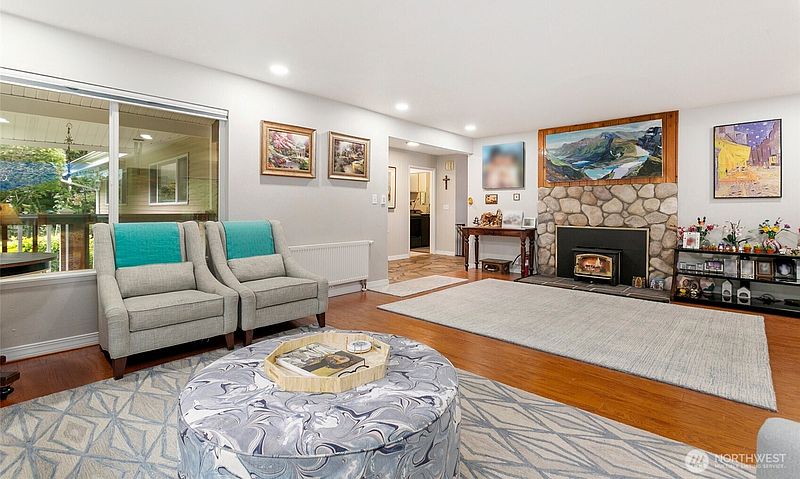 3rd image of 25806 SE 192nd Street