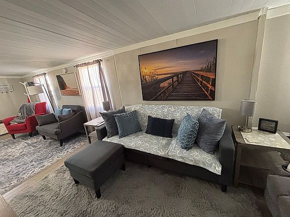 3rd image of 6714 Q St