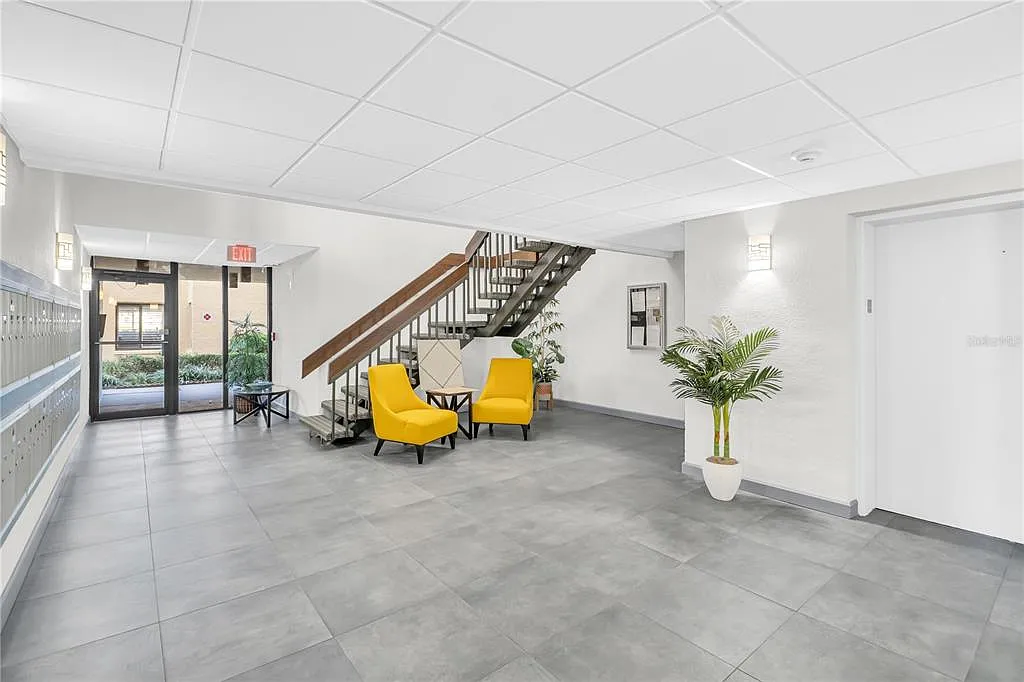 1 bed, 1.5 bath, 780 sqft, $1,750 — Photo 4