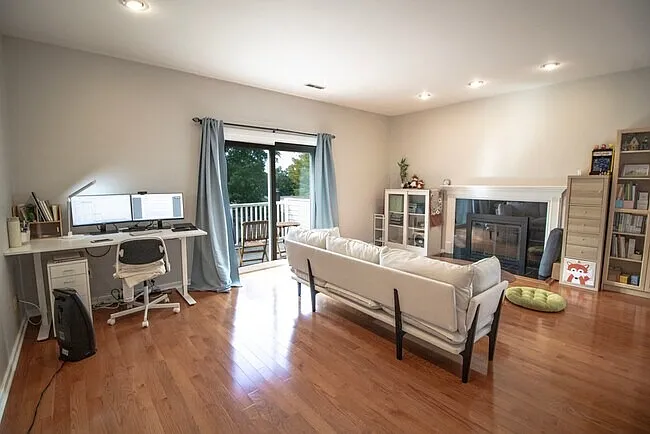 Living room and a deck