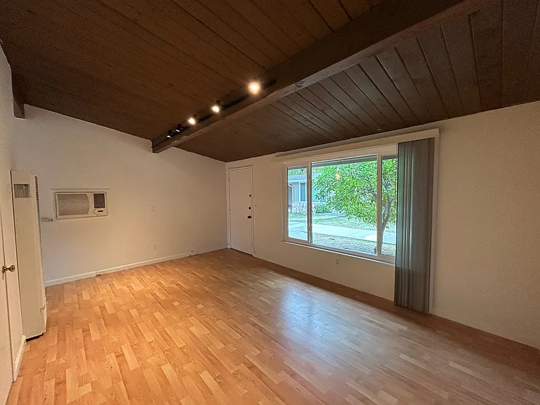 2323 San Juan Ave #8 — Photo 8