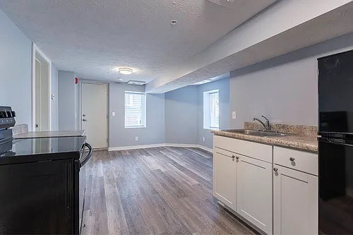 1147 Park Ave Photo 1