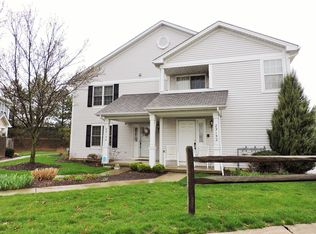 23152 Grist Mill Ct #32-C, Olmsted Falls, OH 44138