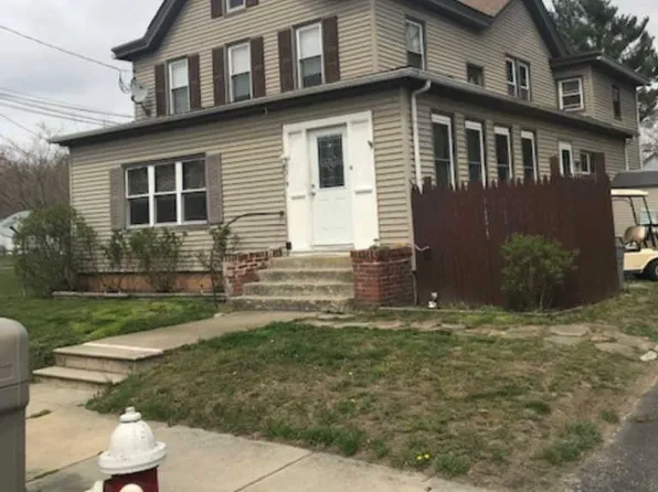 219 S Main St, Elmer, NJ 08318
