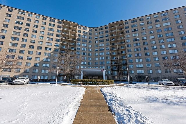 1st image of 6933 N Kedzie Ave APT 1210