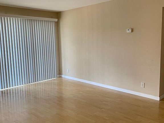 3rd image of 642 Kirkland Dr APT 4