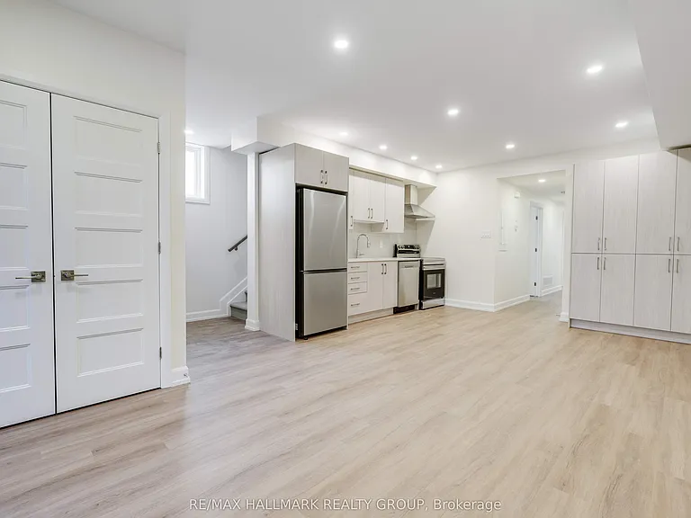958 Fisher Ave #C — Photo 14