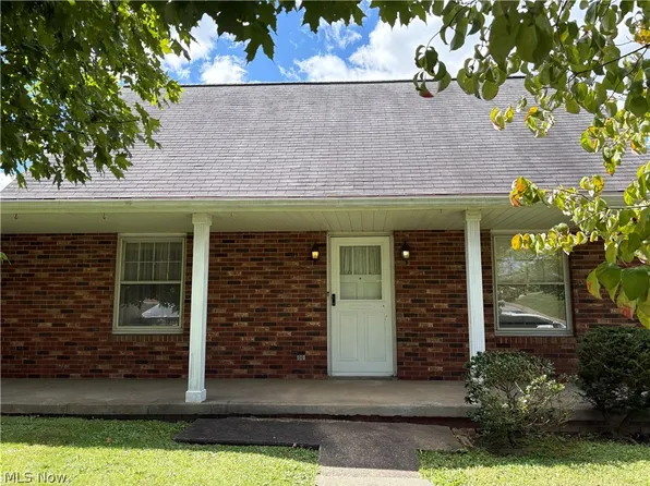 111 Marie Ave, Weirton, WV 26062