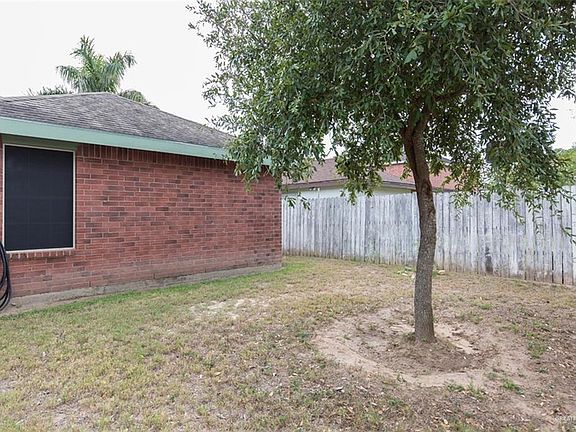4th image of 4412 Toucan Ave