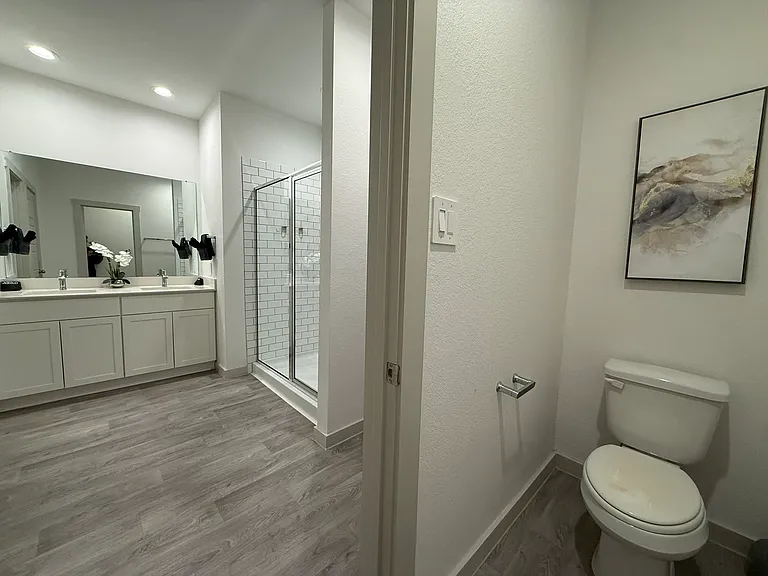 1815 Rolling Hill Ln — Photo 47