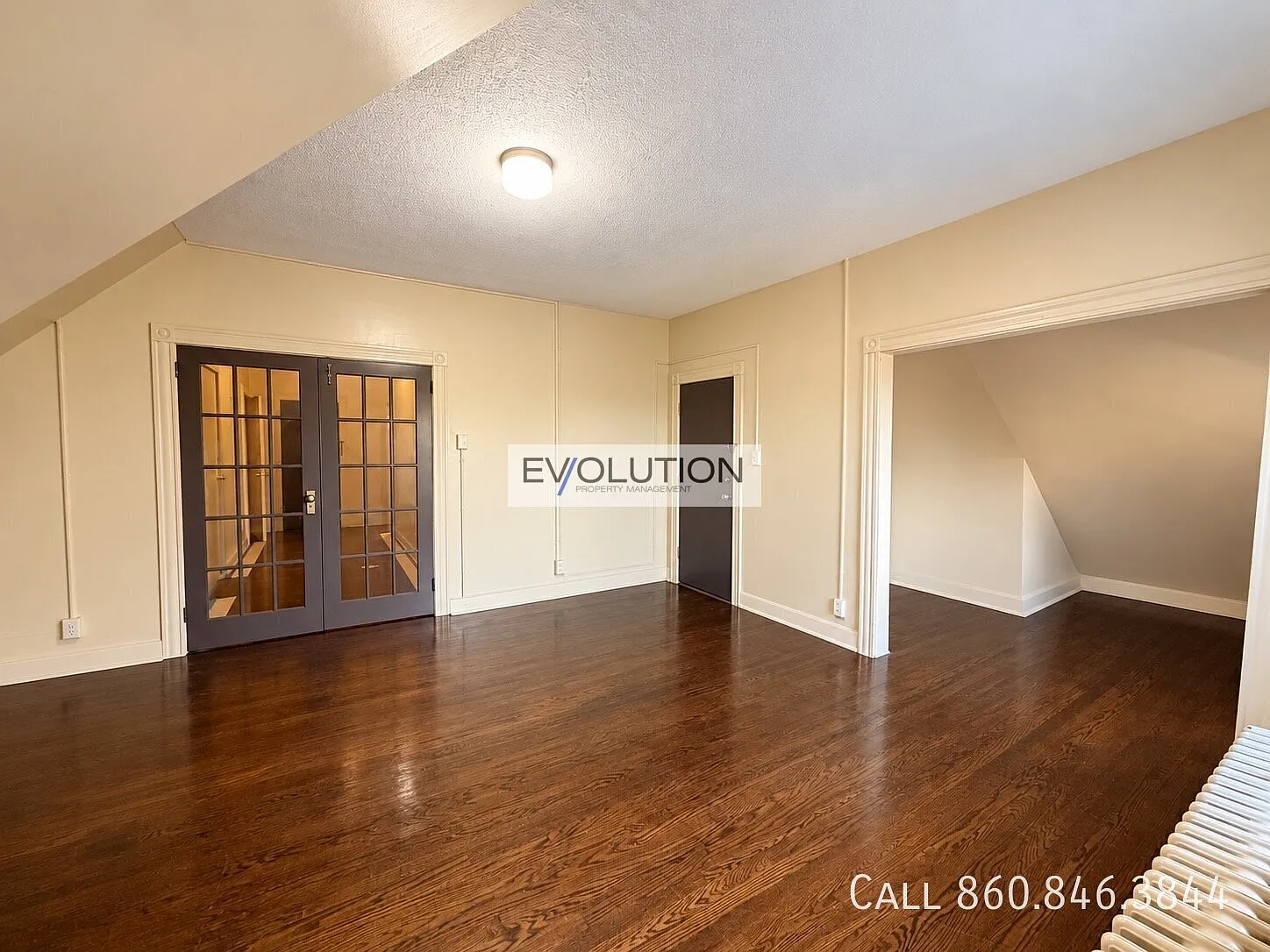 2 bed, 1100 sqft, $1,600 — Photo 3