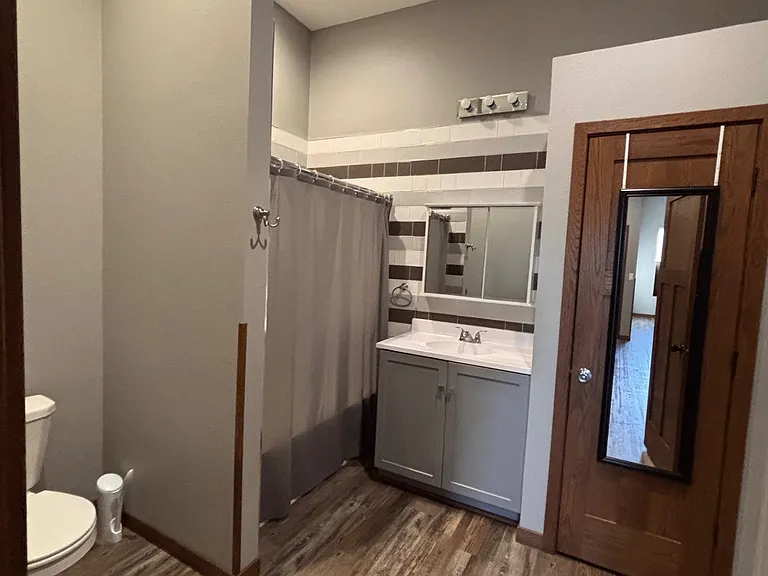 707 Main St #1 — Photo 4