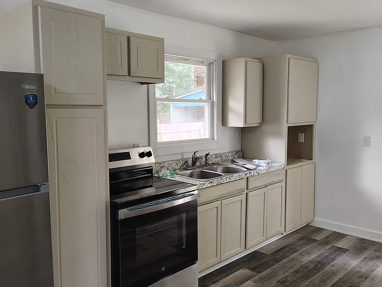 156 Shannonhouse Rd #A — Photo 2