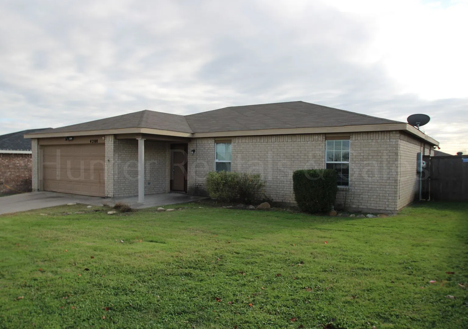 Rent Me Now!! — Photo 2