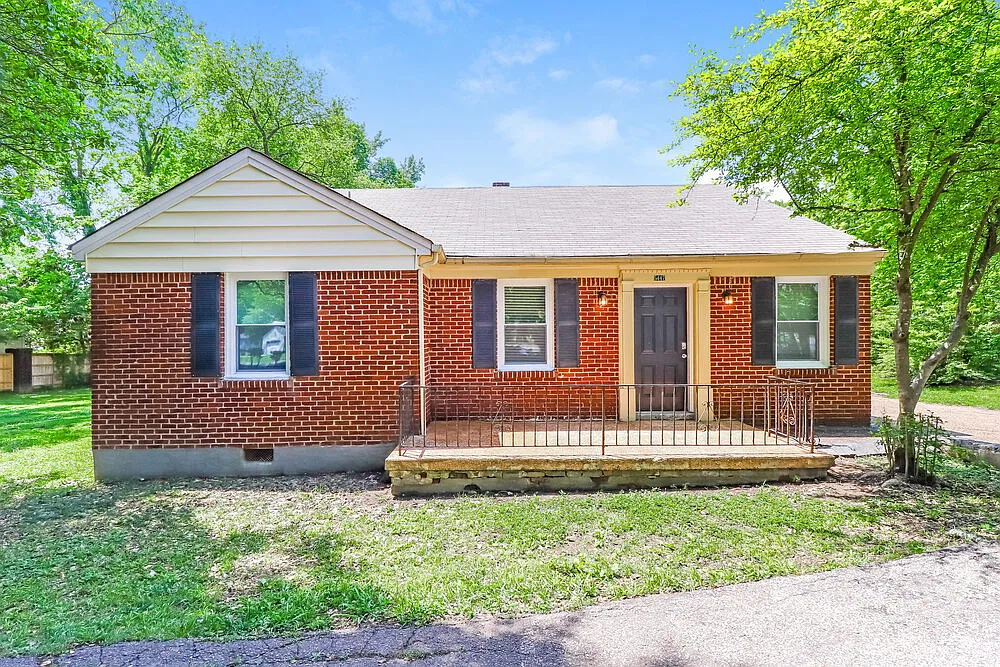 4 bed, 2.0 bath, 1648 sqft, $1,780 — Photo 1