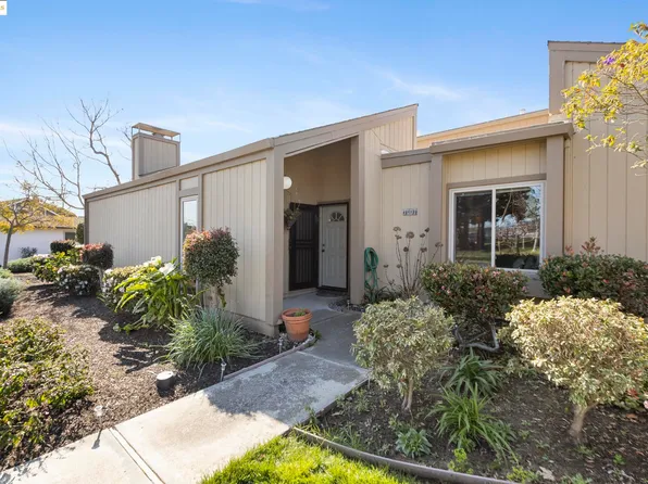 1001 Tahiti Ln, Alameda, CA 94502