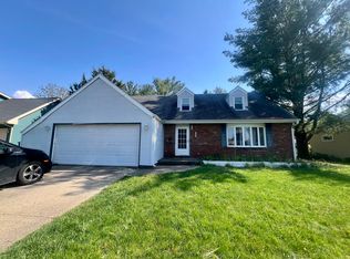 1601 Harrington Dr, Champaign, IL 61821