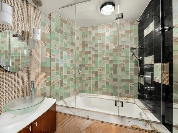 146 West 57th Street 60C image 6 of 7