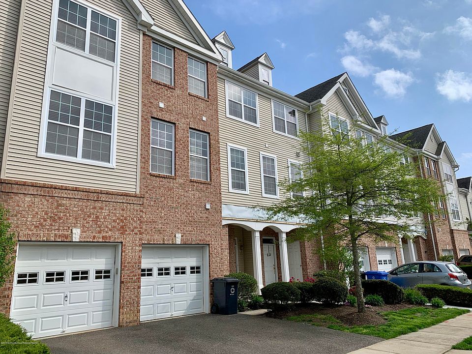1st image of 20 Farrah Dr