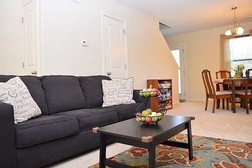 4th image of 387 Randolph Dr