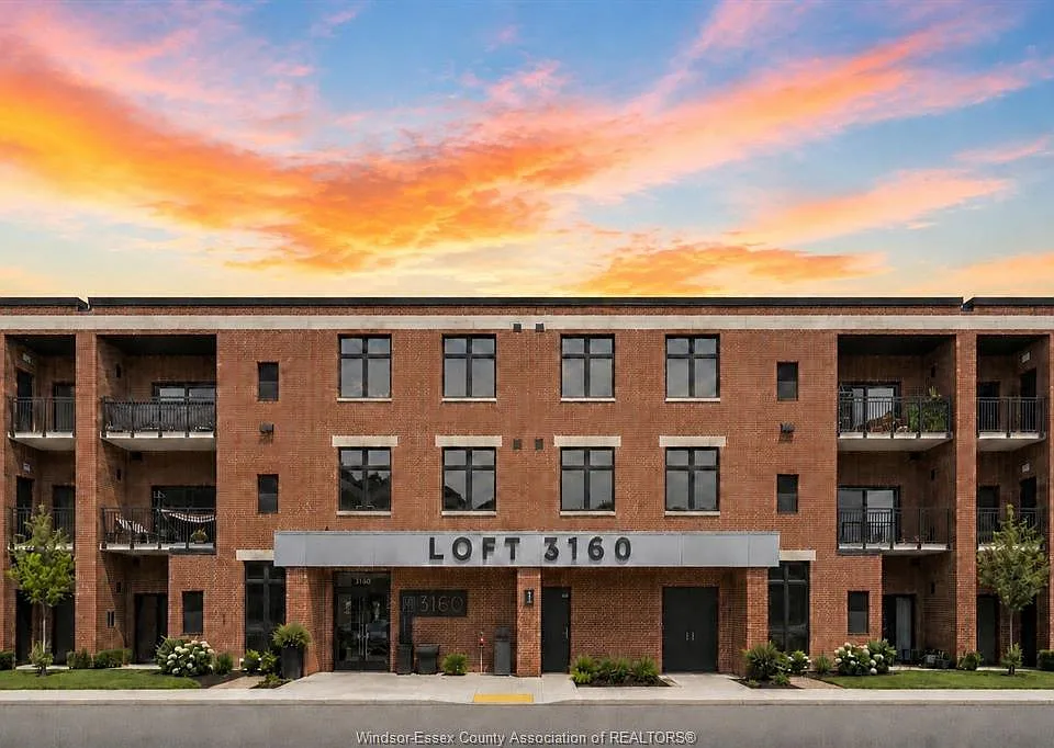 3160 Meadowbrook Ln #207