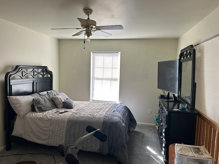 2202 Foxmeadow Dr — Photo 10