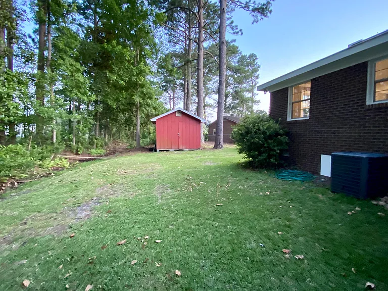 105 Mamie Ct — Photo 8