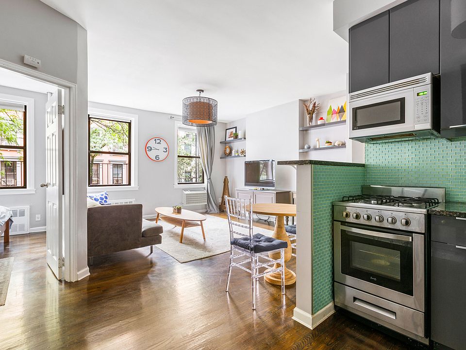 1st image of 419 W 47th St APT C3