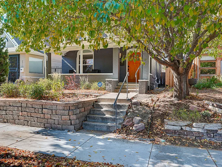 2215 Meade St — Photo 2