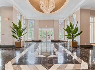 6240 McKay Ave #404, Burnaby, BC V5H4L8