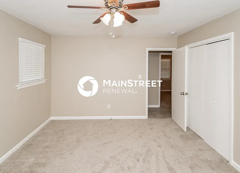 525 Oak Crest Dr — Photo 7