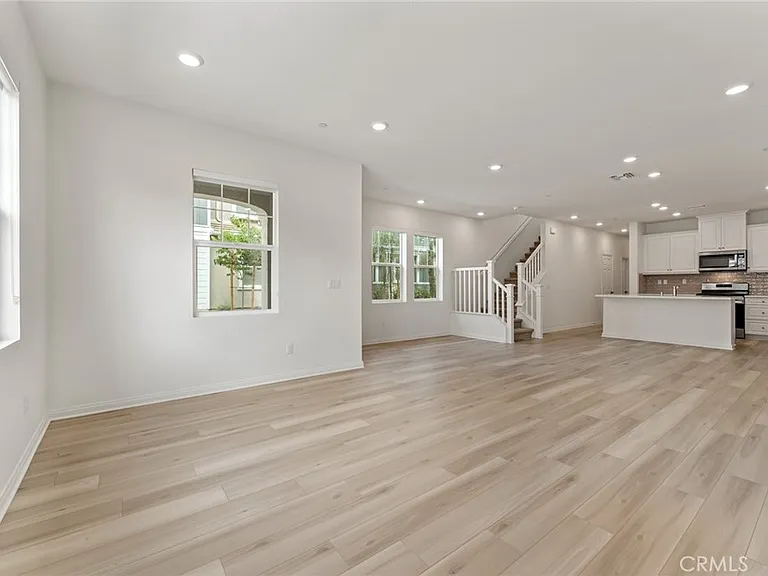 4109 E Coronado Privado — Photo 6