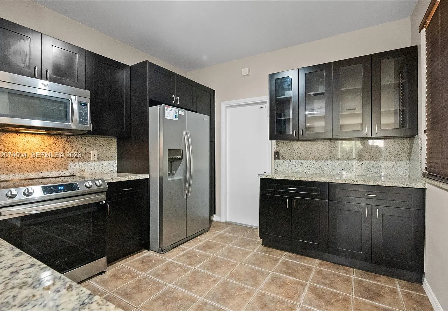 Sectors 3 & 4 Boundary Pl — Photo 1