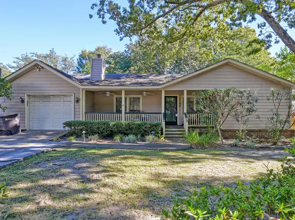 1122 Simmons St, Mount Pleasant, SC 29464