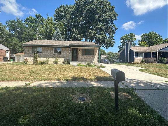 2nd image of 34460 Hazelwood St