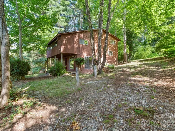 379 Pollard Mine Rd, Burnsville, NC 28714