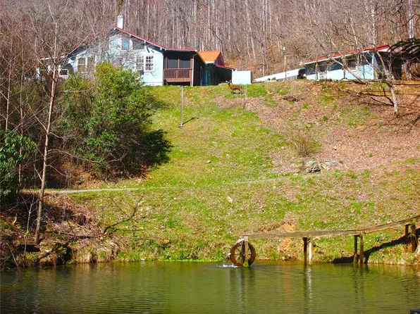 7 Dogwood Ln, Balsam, NC 28707