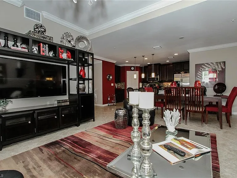 8531 Violeta St #101 — Photo 4