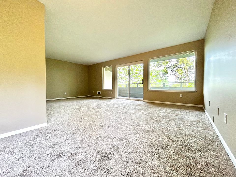 1st image of 3816 11th Ave W #337