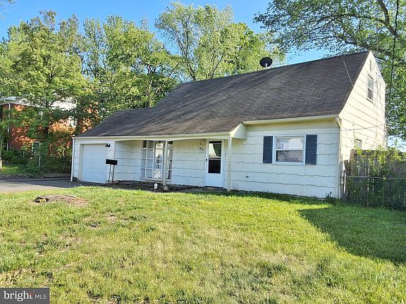 5th image of 9717 Lomond Dr