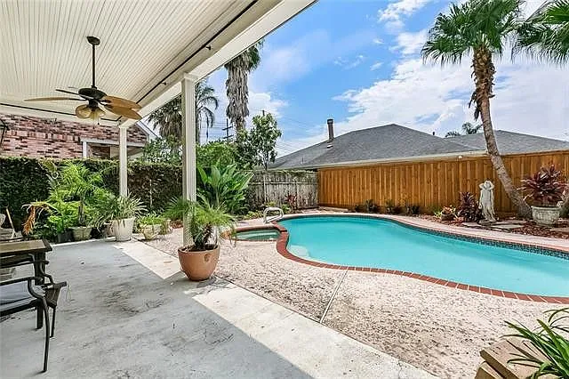 5 bed, 4230 sqft, $5,000 — Photo 1