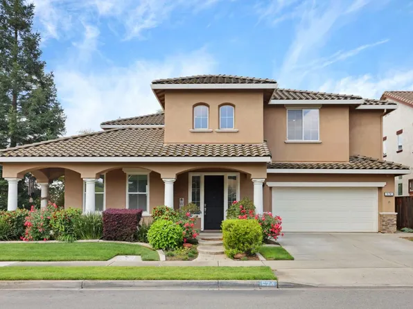 574 Mustang Dr, Oakdale, CA 95361