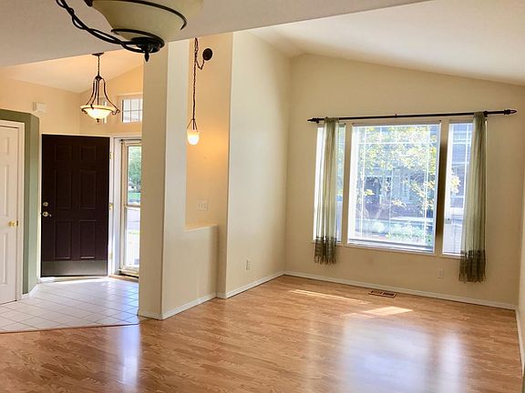 3rd image of 15447 SE Adair Pl
