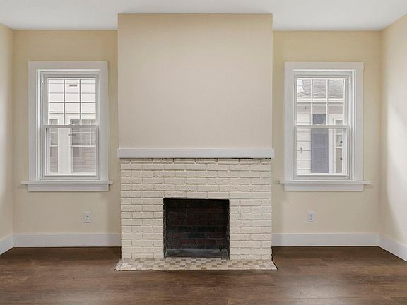 3rd image of 1158 Portage Ave