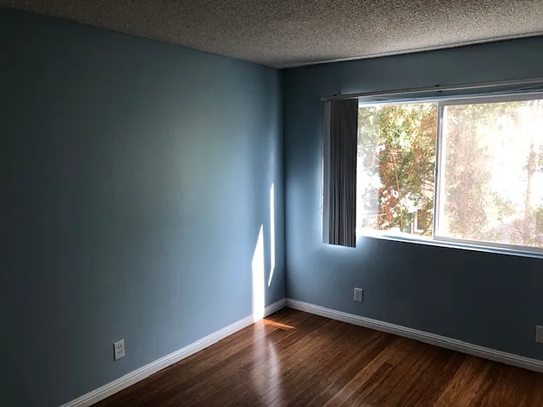 11th St Apts — Photo 14