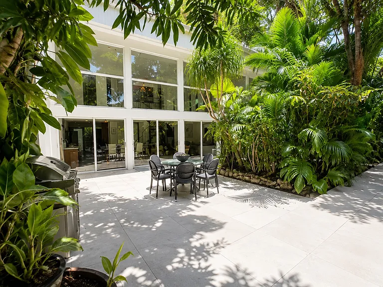 Inagua Ave — Photo 2